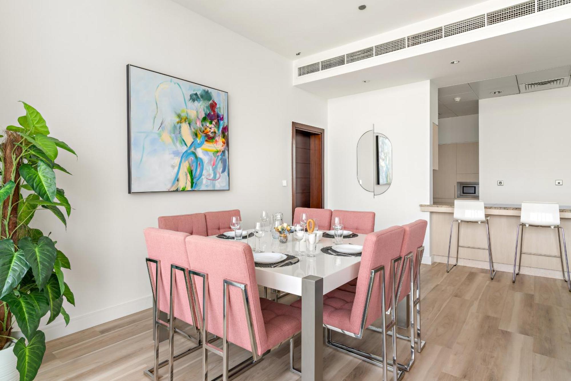 Stunning 3br Sea View Tiara Palm Jumeirah With Private Apartment
