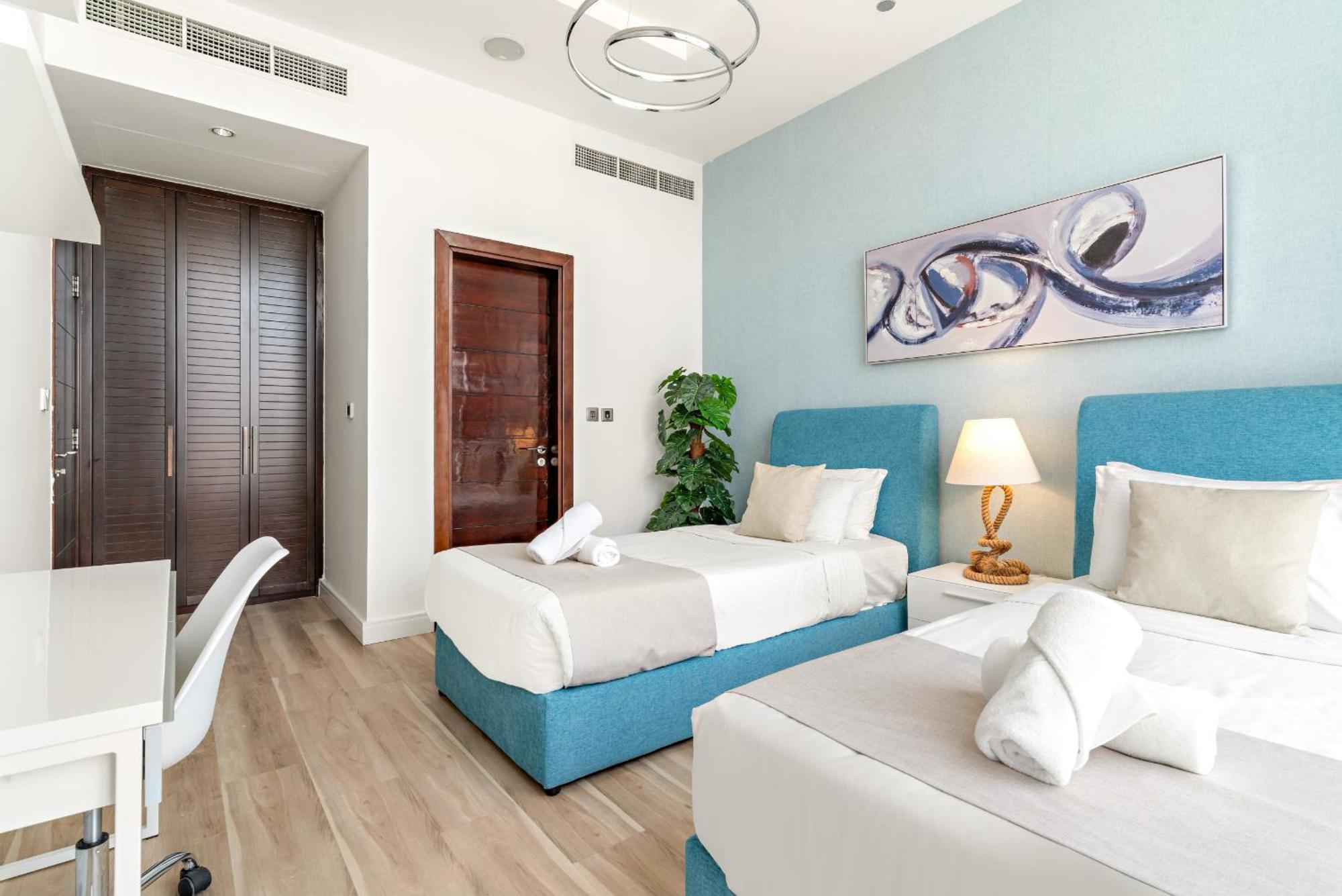 Apartment Stunning 3br Sea View Tiara Palm Jumeirah With Private